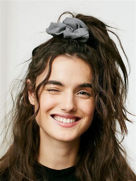 This decade was filled with a lot of different styles. The 90's has Officially Made a Comeback... (With images ...