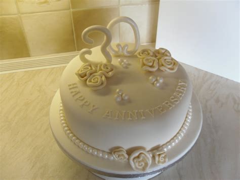 No doubt it's sure to take pride of place in her jewelry box (when she's not wearing it, that is!). 30th Pearl Anniversary cake | CCs Cake Creations | Flickr