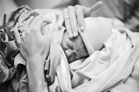 Women Are Sharing C Section Scar Selfies To Challenge Perceptions About Caesareans