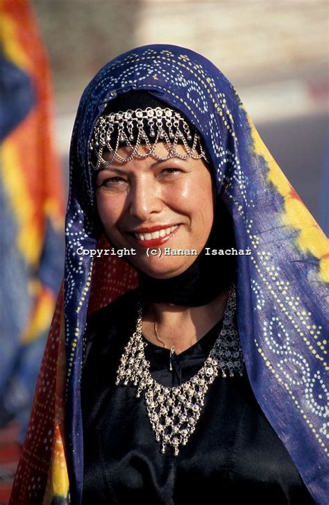 Some of them consider themselves atheists or agnostics, but most of them are traditional. israel people | Israel, traditional Yemenite clothing ...