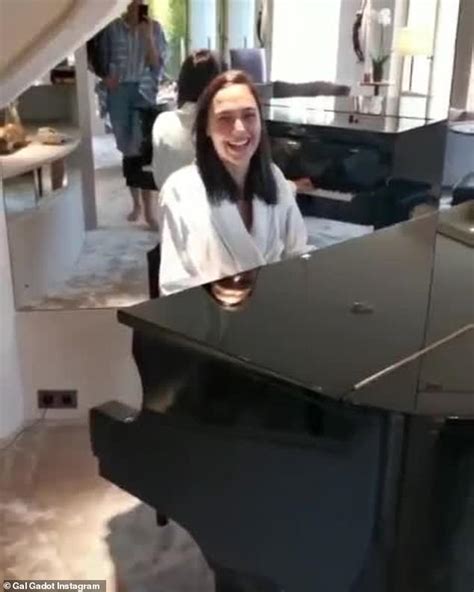 From Hollywood To The Keys Gal Gadots Impressive Piano Skills Shown Off In A Relaxed White