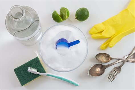 See full list on wikihow.com How to Use Baking Soda in Laundry