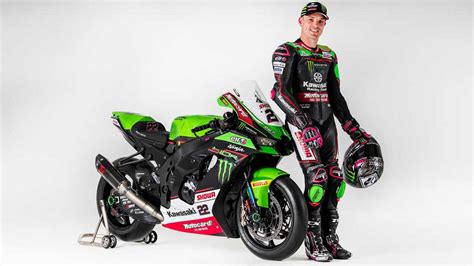 wsbk racer alex lowes signs anew with kawasaki for 2022