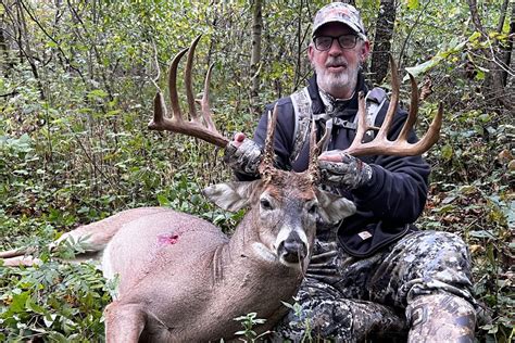 Huntstand Helps Ambush Giant Ohio Buck Big Buck Alert Huntstand