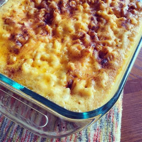 Using a basic tomato based spaghetti meat sauce as a base with layer of spaghetti noodles & cheese, finished with a cream soup topping. becca's bites : Trisha Yearwood's Macaroni & Cheese | Food ...
