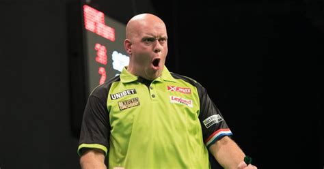 90% tungsten black onyx darts van michael van gerwen. Van Gerwen begint EK darts met zege en 170-finish, Klaasen ...