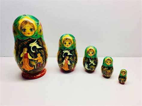 Vintage Matryoshka Russian Nesting Doll 5 Piece Etsy Nesting Dolls