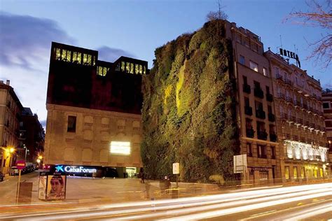 La mayor oferta de pisos en españa, alquileres, casas , apartamentos en la costa, pisos alquiler barcelona. La CaixaForum Madrid - Comunidad de Madrid - España