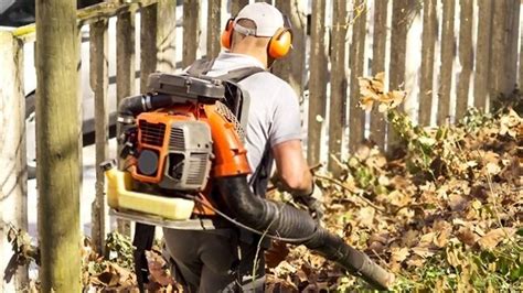 The 436lib battery cordless leaf blower is powerful but light weight and quiet. 6 Best Commercial Backpack Leaf Blowers Jul 2020 Reviews & Guide