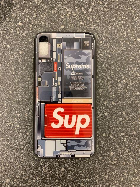 Iphone Xs Max Supreme Case Mobile Phones And Gadgets Mobile And Gadget