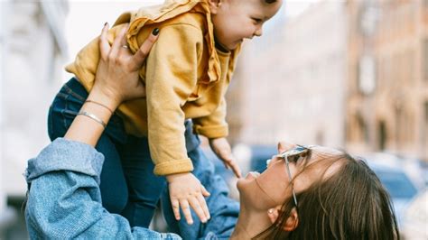 10 Things You Must Know When Dating A Single Mom