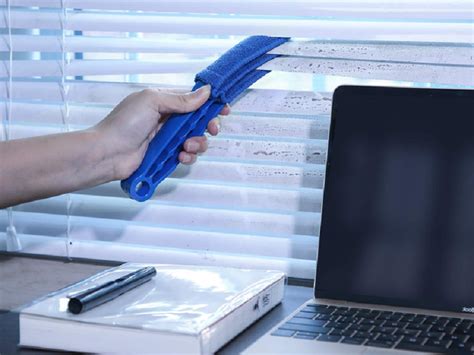 How To Clean Window Blinds