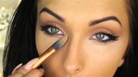 How to apply eyeliner to big round eyes. Angelina Jolie Inspired Cat Eye Makeup Tutorial ♡ Round Eyes To Cat Eyes - YouTube