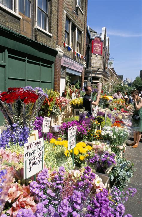 Vende flores en el mercado. Columbia Road Flower Market | London, England Attractions ...