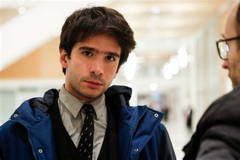 Avocat, philosophe, chercheur, diplômé des hautes écoles qui fabriquent les élites de la haute fonction publique, à 30 ans il connaît ce monde de l'intérieur. Justice. Affaire Griveaux : Juan Branco ne défend plus ...