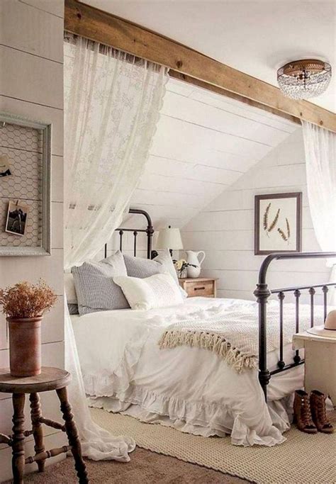 54 Relaxing Farmhouse Master Bedroom Decoration Ideas