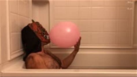 pumpkinface n tub playing with balloons adam castle xxx clips