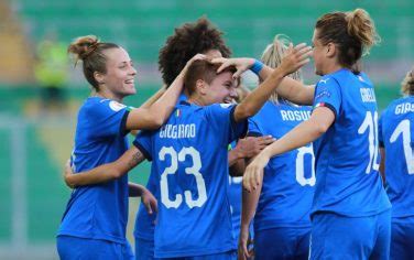 Doppietta di bonansea, poi a segno girelli. Italia femminile, la date delle qualificazioni agli Europei: si riparte il 17 settembre | Sky Sport