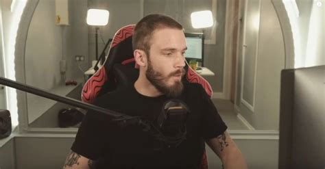 Pewdiepie Reveals Drastic New Haircut After Help From Marzia Kjllberg