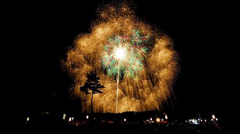 2014 910 片貝まつり 世界一四尺玉打ち揚げ Worlds Largest Fireworks 48 Inch Shell Youtube