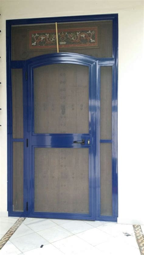 Puerta De Entrada De Carpintería Metálica De Aluminio Color Azul