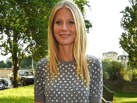 Gwyneth Paltrows Goop Guide To Anal Sex Wipes Up Messy Myths