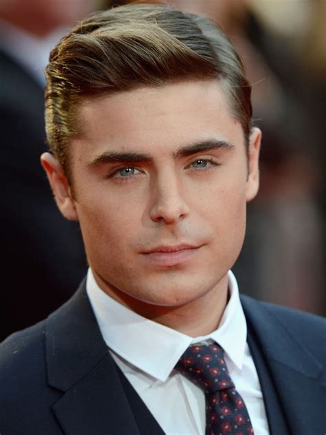 The 'down to earth' star just. Zac Efron no reconoce una canción suya e incendia las ...
