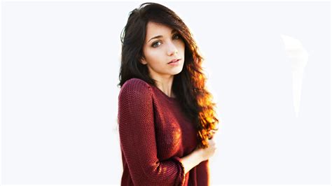 17 Emily Rudd Hd Wallpapers Backgrounds Wallpaper Abyss