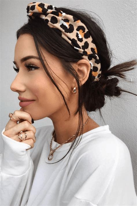 How To Wear A Headband Some Favorites Charmed By Camille Knotted Headband Hairstyle