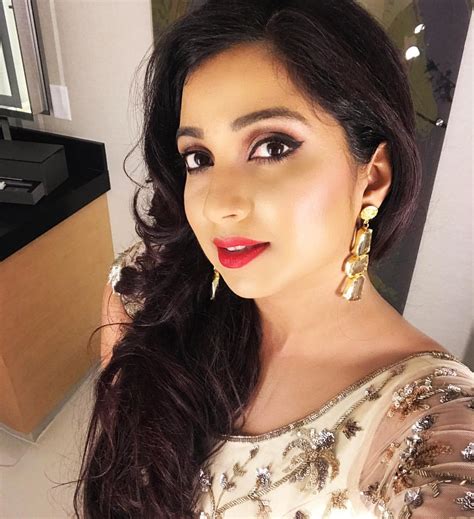 Shreya ghoshal biography profile biodata qualification hobbies. Shreya Ghoshal has Cute Face with Pretty Voice | New Actress