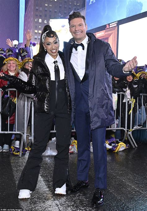 Dick Clark S Primetime 2023 New Year S Rockin Eve Halle Bailey And Dove Cameron Perform