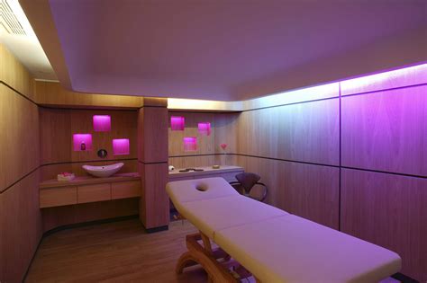 Massage Therapy Room Salle De Soins Spa Salle De Massage Salles De