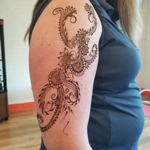 However, the costs can vary depending on their overall experience and the number. RAANYA EYEBROW THREADING + HENNA TATTOO - 200 Photos & 122 ...