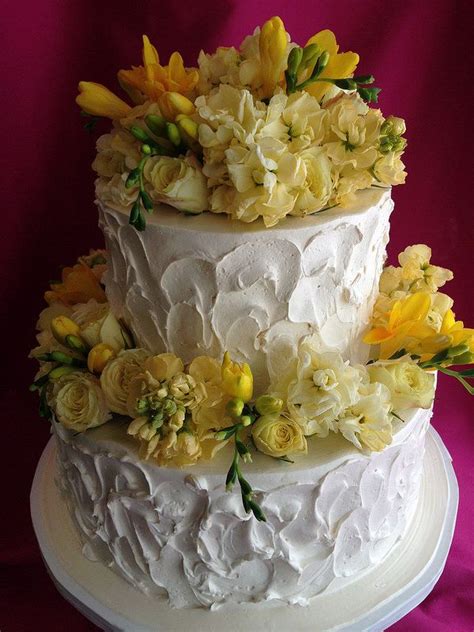 Check spelling or type a new query. Spackle cake with fresh flowers | Custom cakes, Cake ...