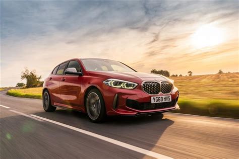 Software update, updating software via usb, updating are available at www.bmw.com/update. No deposit car leasing Bmw 1 Series Car Leasing