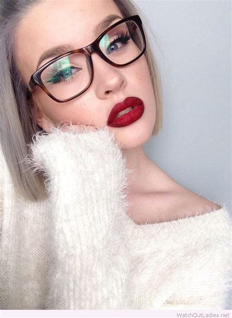 White Sweater Red Lips And Glasses Glasses Makeup Fashion Makeup Beautiful Makeup