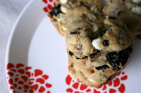 Fold the dry ingredients into the wet ingredients and mix until combined. Oreo White Chocolate Pudding Cookies