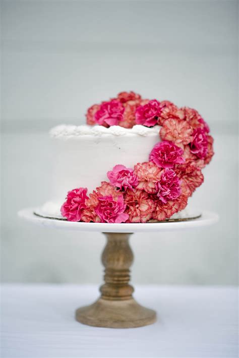 Diy Fresh Floral Cake Topper Lets Mingle Blog