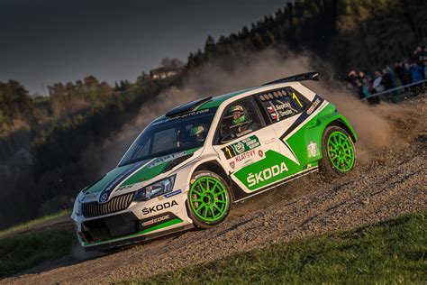 The result, a fresh and modern small car that is sure to steal attention. Skoda Fabia R5 scoort meteen bij rallydebuut - Auto - Knack.be