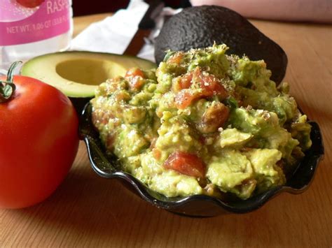 Stir salsa, mayonnaise, lime juice, chili powder, cumin, and garlic powder into mashed avocado using a fork. Quick and Easy Homemade Guacamole | Recipe | Homemade ...