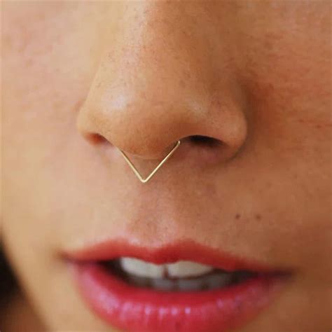 Handmade Triangle Nose Septum Ring Fake Piercing Grunge Style Kalyn