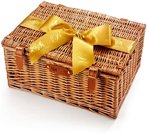 Chalford Hamper With Prosecco - Regency Hampers