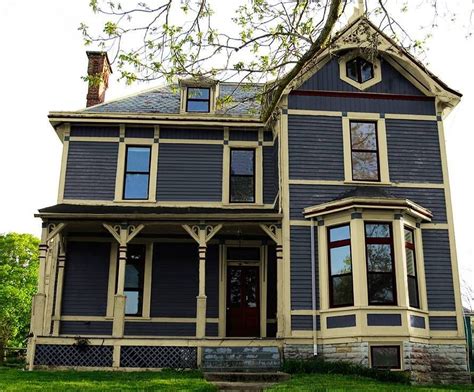 Ivory + white + aqua symmetrical homes evoke a sense of formality, elegance and heritage. Exterior Remodeling , Elegant Victorian Exterior House ...