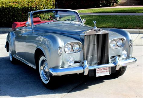From the world's pinnacle motor car phantom to the bold attitude of black badge and beyond. Rolls-Royce Cars - Versatile Luxury Cars » 1-Stop Classic ...