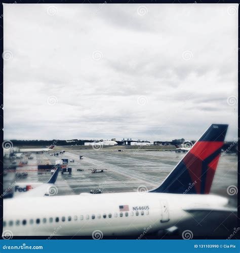 Delta Plane At Atlanta Airport Editorial Image Image Of Jackson