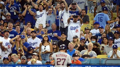 Dodgers Fans Boo Announcer After Urged To Stop Throwing Objects