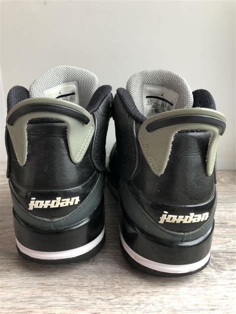 Кроссовки Jordan Two 3 365 в магазине Другой магазин — на Шопоголик