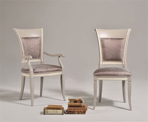 Chaise de style ancien avec dossier en bois  IDFdesign