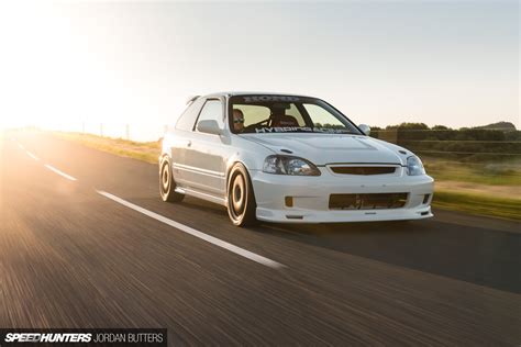 The honda civic is a line of cars produced by honda since 1972. A Screaming Fast-Road EK9 Civic Type R - Speedhunters