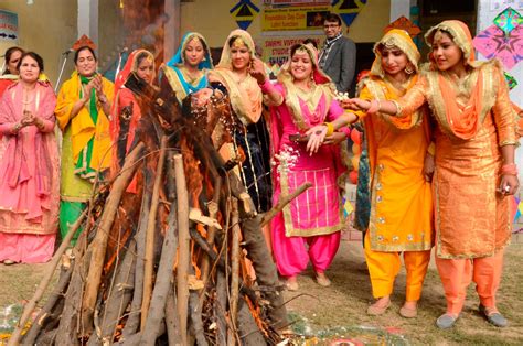 Lohri 2022 Whats The Significance Of The Indian Festival And Why Is